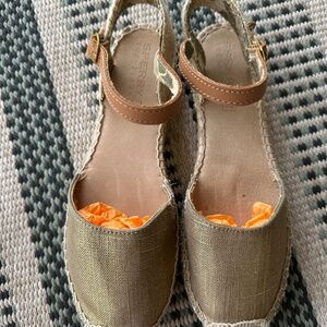 Sperry Top Sider Gold Hope Espadrilles Size 7